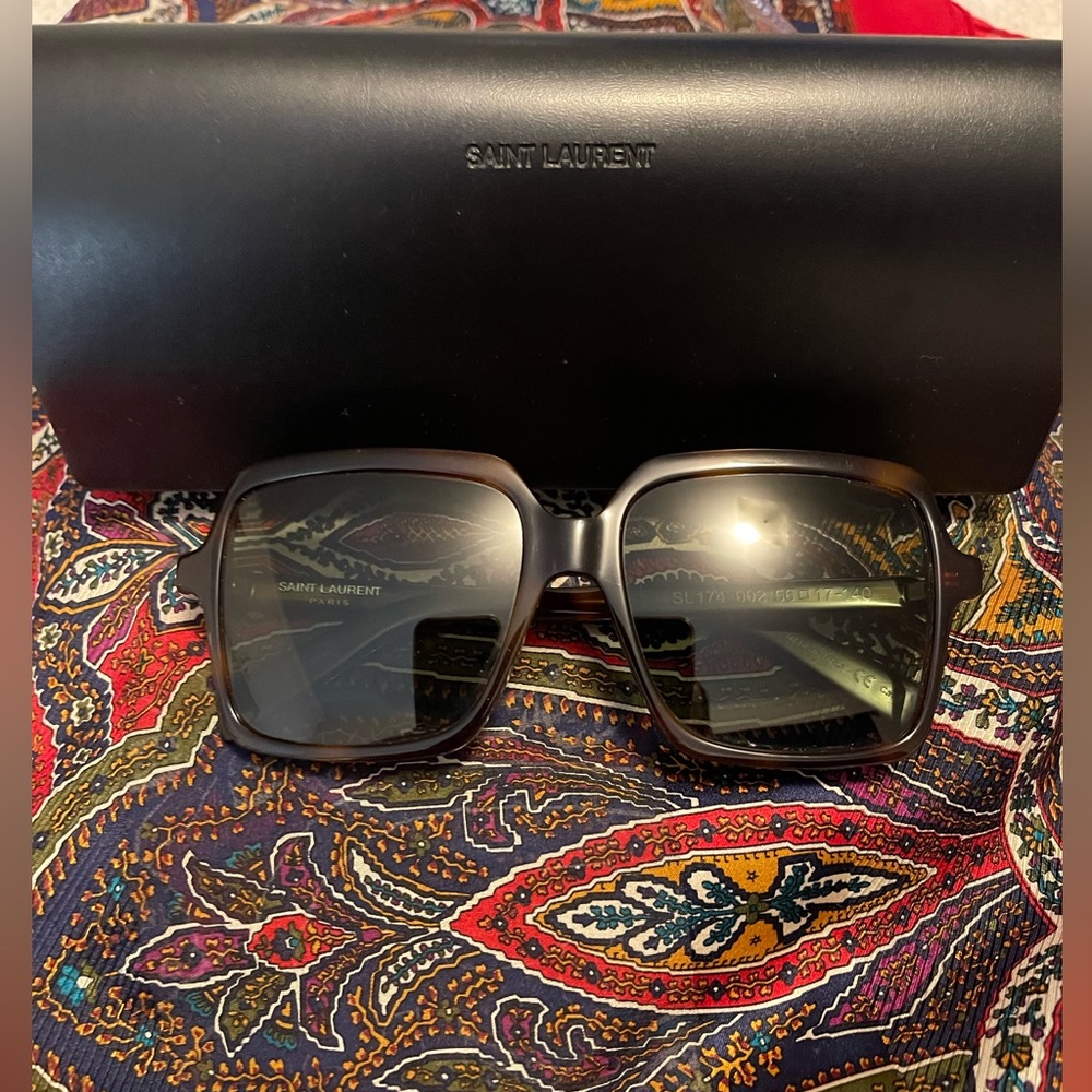 Saint Laurent Tortoise Shell Sunglasses. Euc Come… - image 1